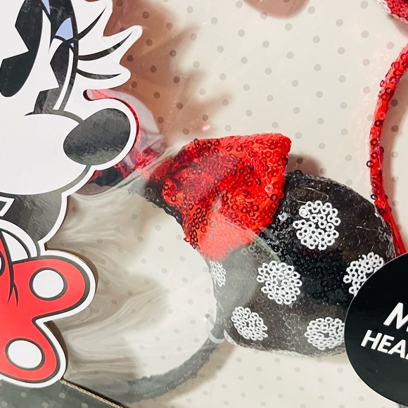 Minnie Accessory Set - Picture 10 of 12